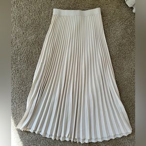 HM pleated midi skirt small